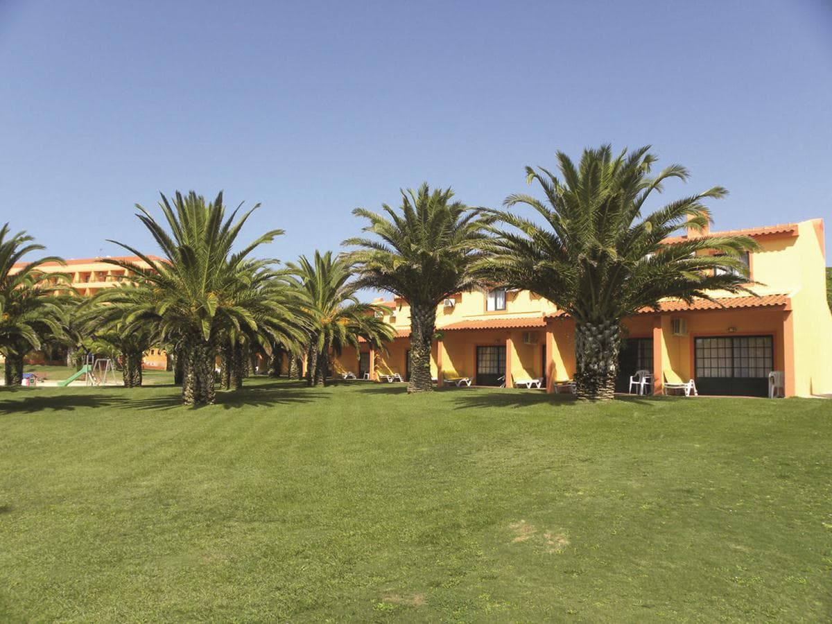 MH Villas Do Lago