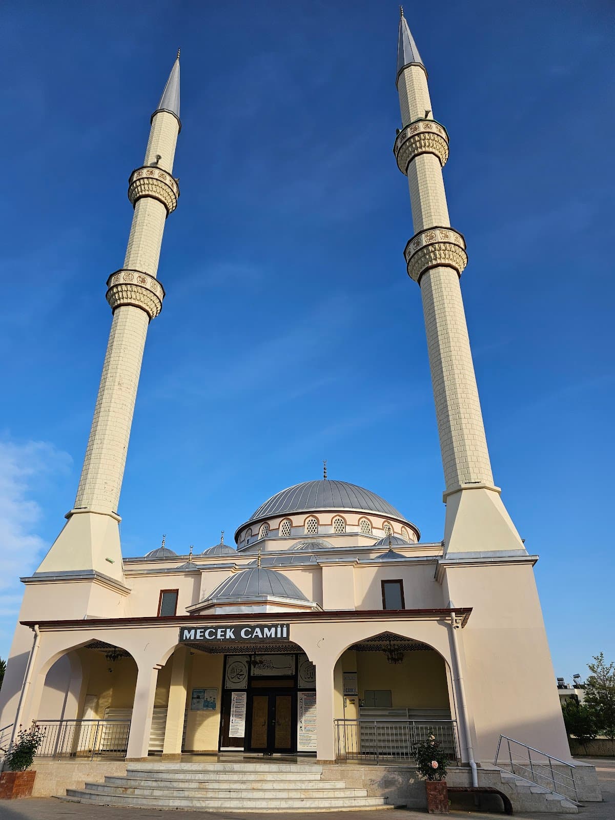 Mecek cami
