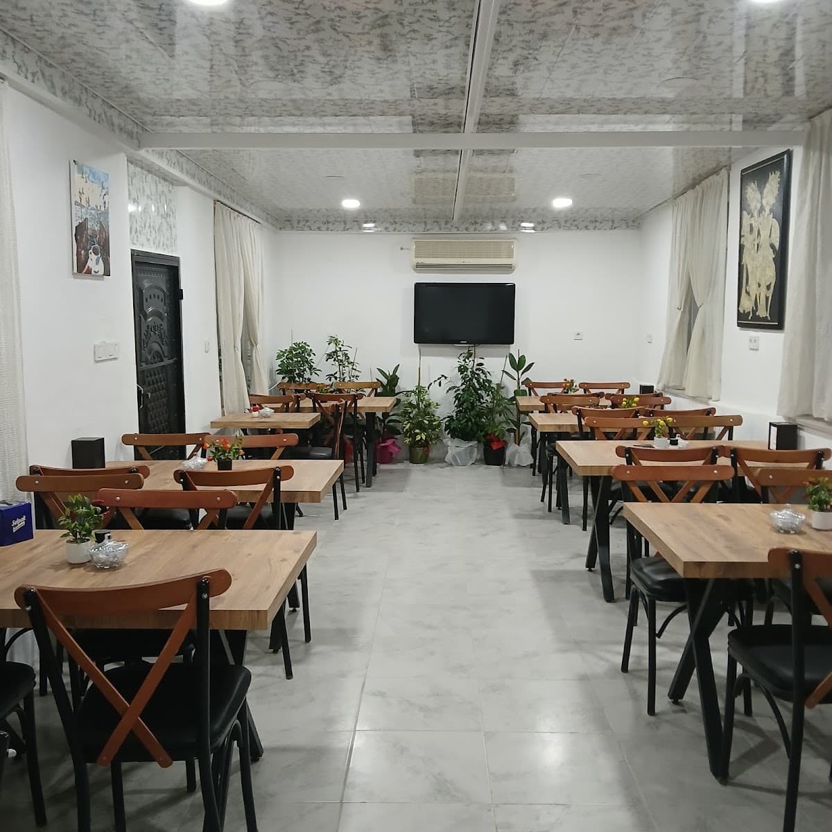 Reyna Cafe