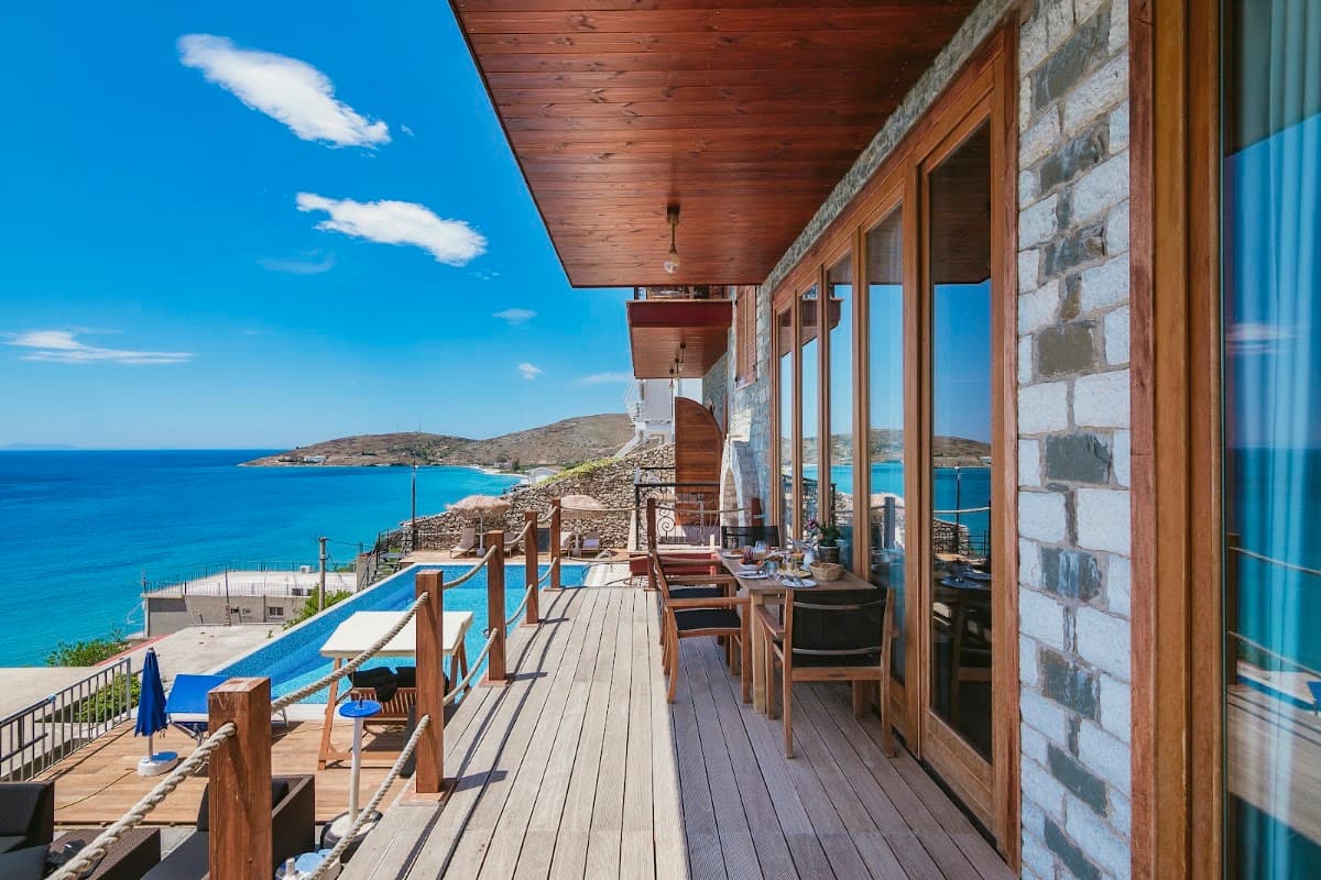 Kshira Oasis Qeparo - Boutique Beachfront Suites & Restaurant