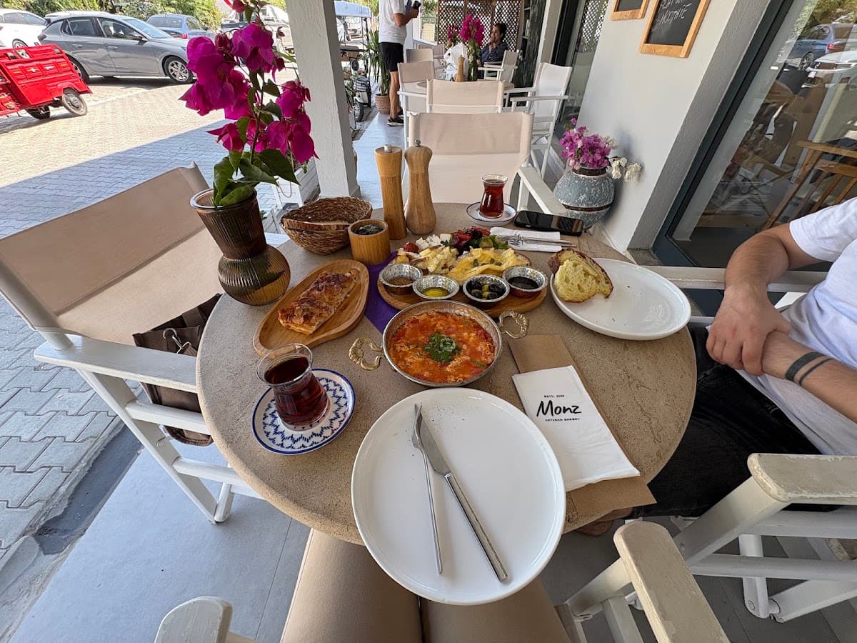 Monz Artisan Bakery