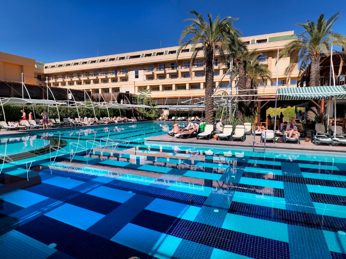 Crystal De Luxe Resort & Spa