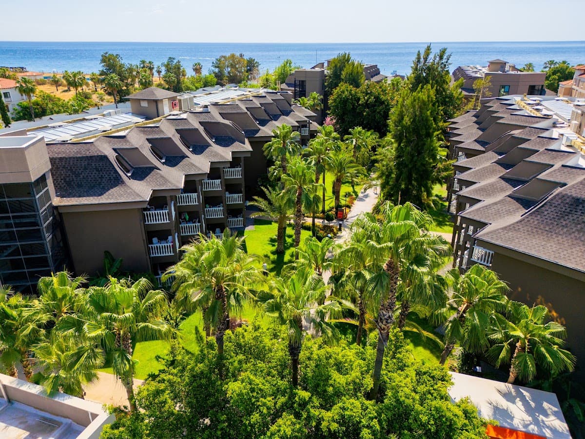 Sailor’s Beach Club