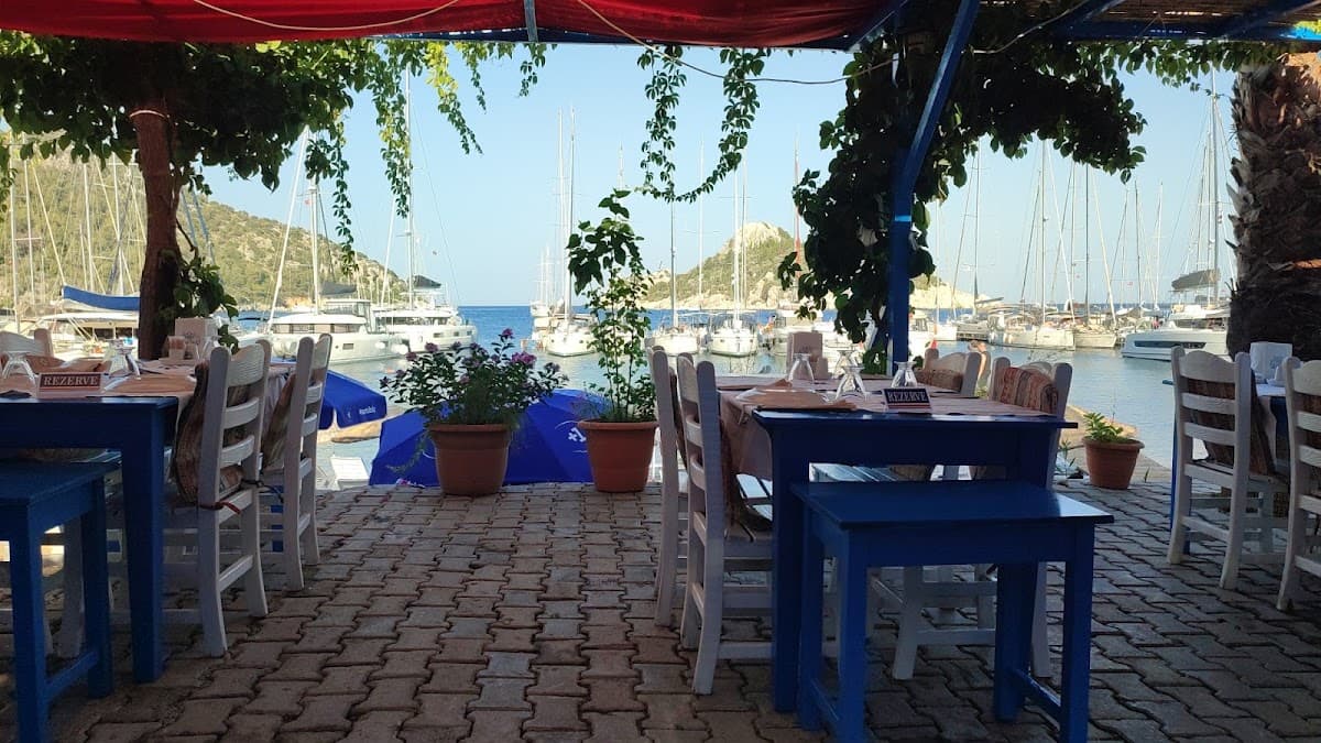 Deniz Restaurant Café Bar Yacht Service