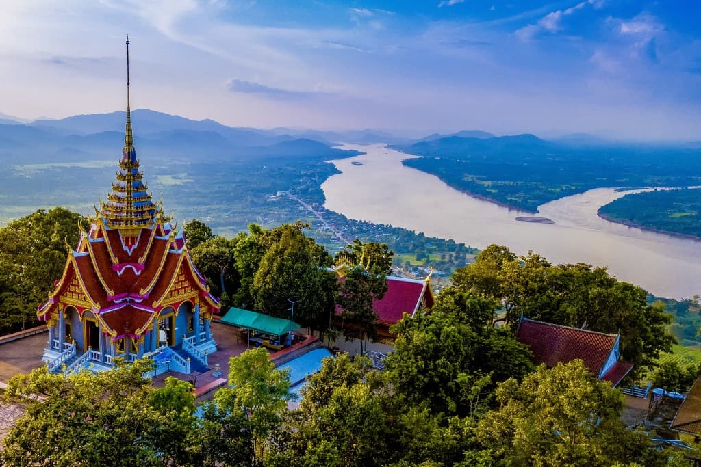 Wat Pha Tak Suea über dem Mekong