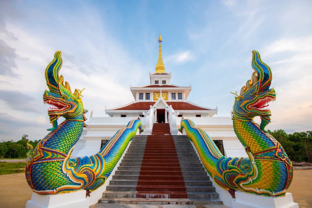 Naga-Treppe am Wat Pha Tak Suea