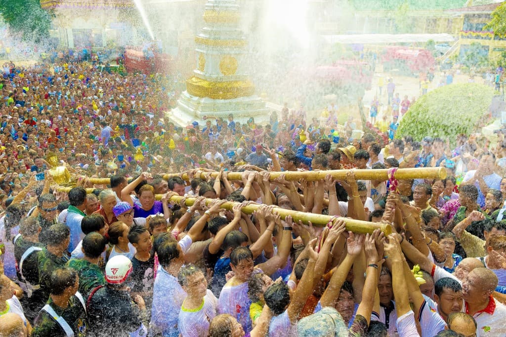 Songkran in Nong Khai