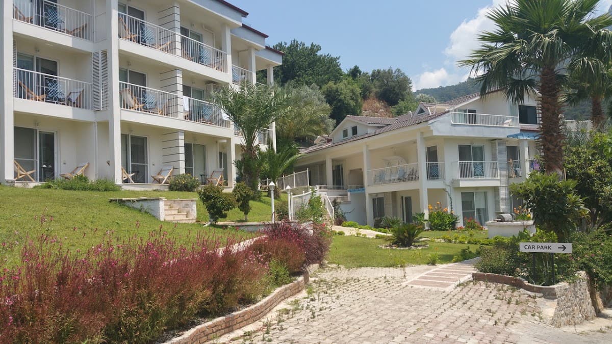 Morina Deluxe Hotel