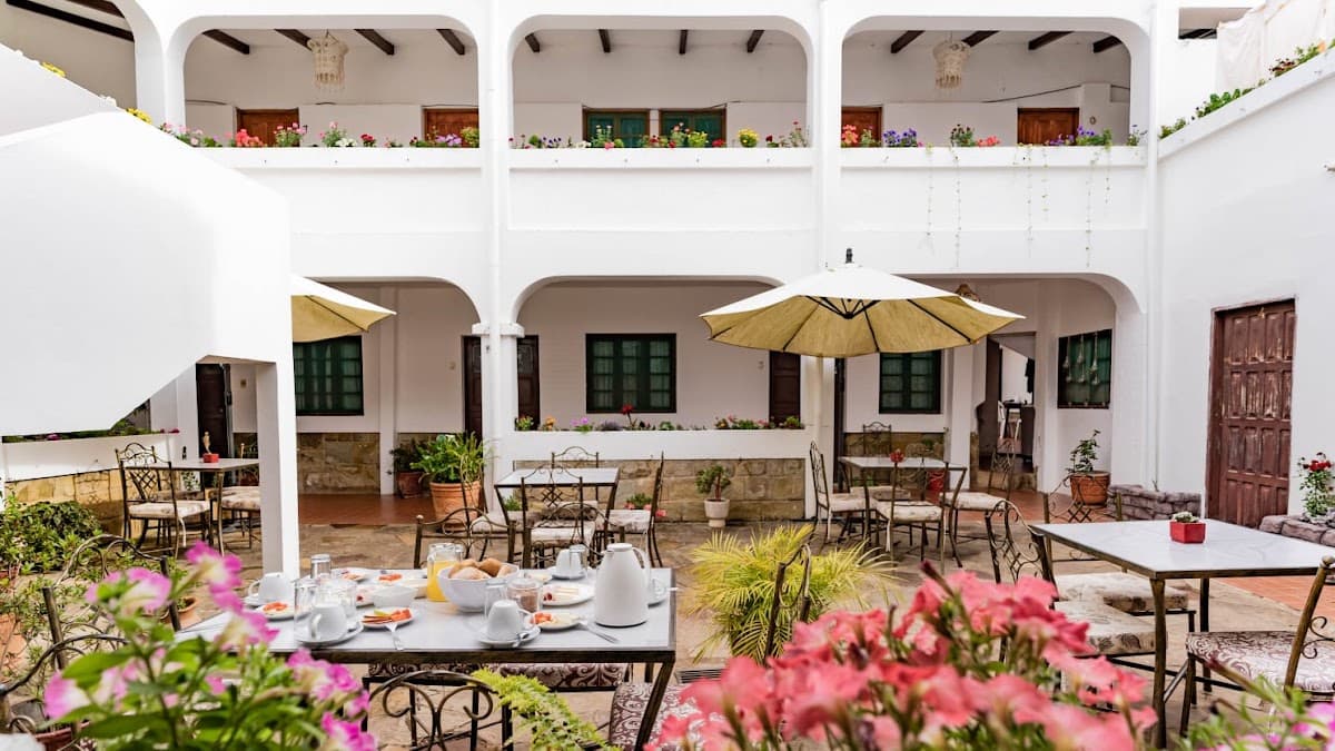 Hotel Casa Blanca